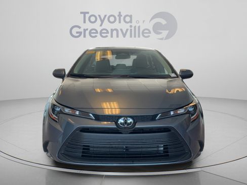 Used 2026 Toyota Corolla LE FWD image 9