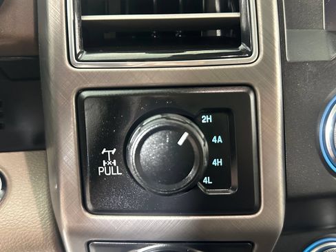 Used 2019 Ford F150 Limited AWD/4WD image 41
