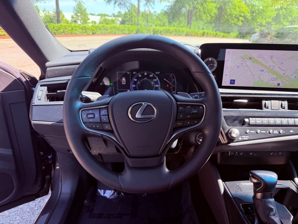 Certified 2025 Lexus ES 300h w/ Premium Package FWD image 20