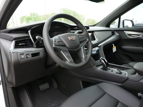 New 2026 Cadillac XT5 Luxury w/ LPO, Floor Liner Package image 14