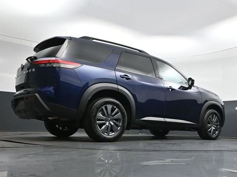 Used 2025 Nissan Pathfinder SV FWD image 41