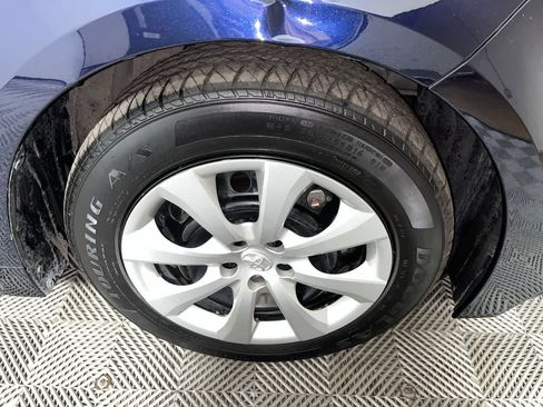 Used 2024 Toyota Corolla LE FWD image 10