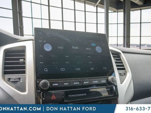 Used 2015 Toyota Tacoma PreRunner w/ TRD Sport Package RWD image 9