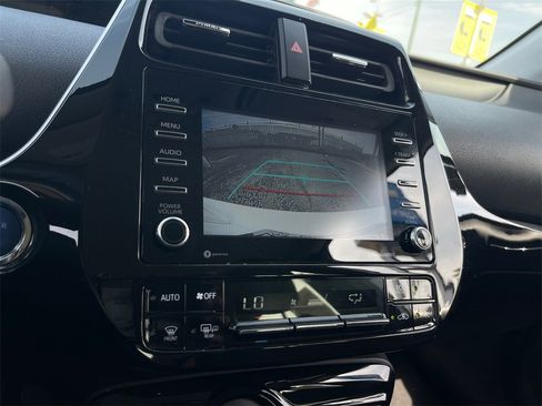 Used 2022 Toyota Prius LE image 16