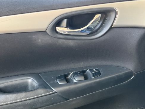 Used 2019 Nissan Sentra S FWD image 15