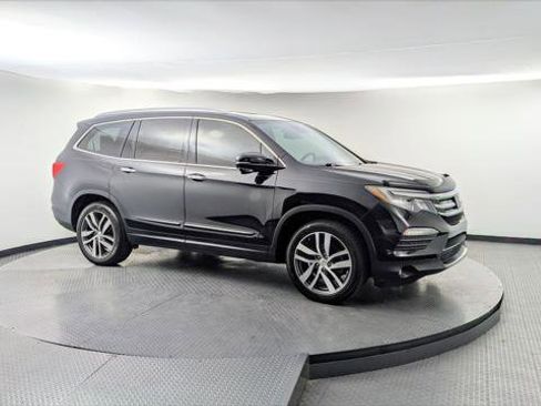 Used 2016 Honda Pilot Touring image 8