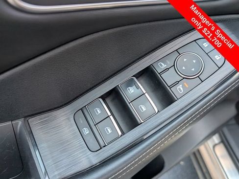 Used 2022 Nissan Rogue Platinum w/ Head-Up Display Package AWD/4WD image 16