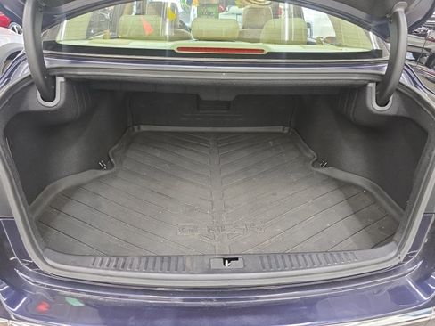 Used 2013 Hyundai Genesis 3.8 w/ Premium Pkg RWD image 36