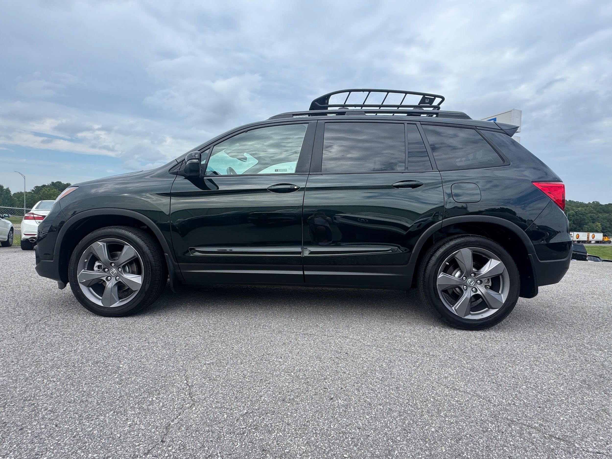 Used 2019 Honda Passport Touring image 2