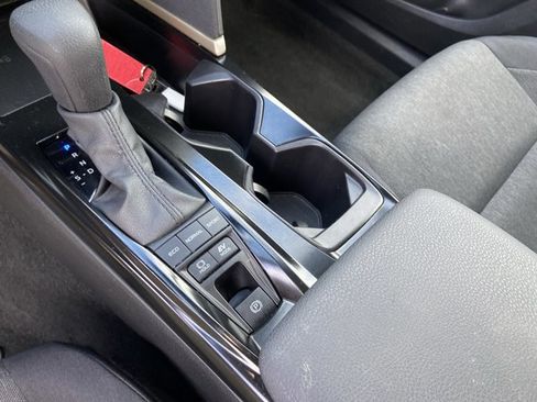 Used 2025 Toyota Camry LE image 39