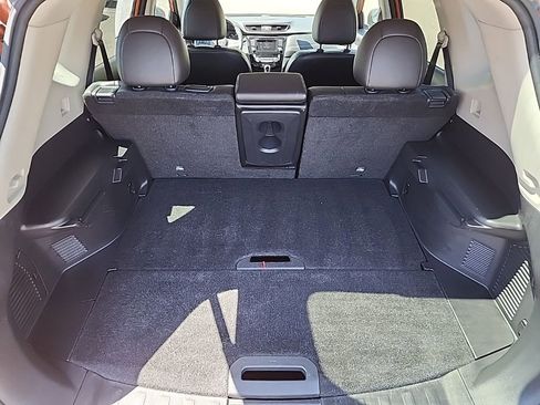 Used 2019 Nissan Rogue SL w/ Premium Package AWD/4WD image 14