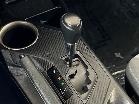 Used 2015 Toyota RAV4 LE image 22