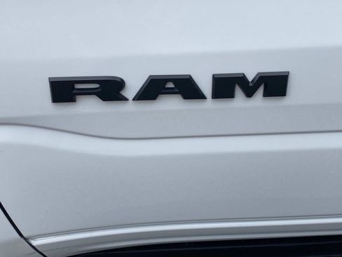 New 2026 RAM 1500 Express AWD/4WD image 9