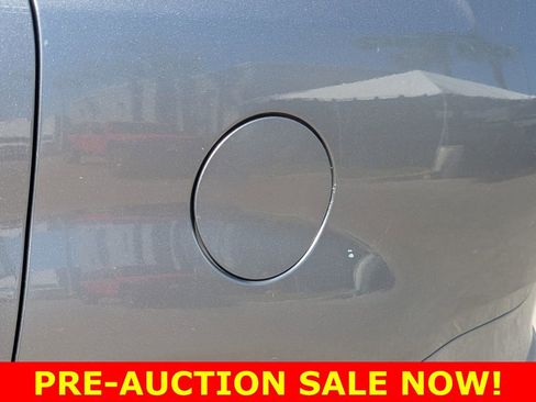 Used 2011 Kia Sorento LX image 9
