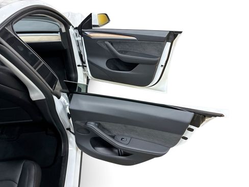 Certified 2023 Tesla Model Y Long Range AWD/4WD image 12