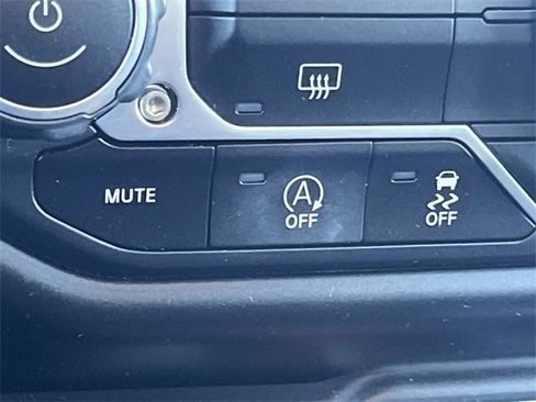 Used 2022 Jeep Wrangler Willys image 29