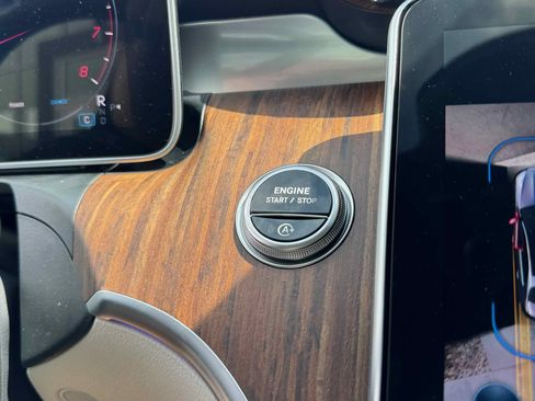 New 2025 Mercedes-Benz C 300 4MATIC Sedan image 23