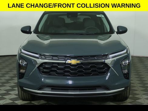 New 2026 Chevrolet Trax LT FWD image 8