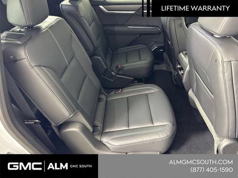 New 2026 GMC Acadia Elevation w/ Elevation Premium Package FWD image 17