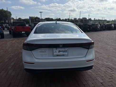 Certified 2024 Honda Accord EX image 35