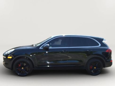 Used 2016 Porsche Cayenne AWD/4WD image 6
