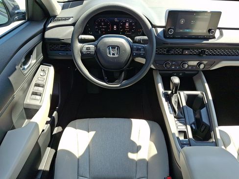 Certified 2023 Honda Accord LX image 11