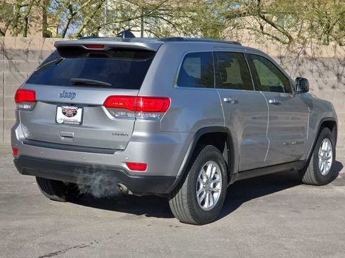 Used 2018 Jeep Grand Cherokee Laredo image 9