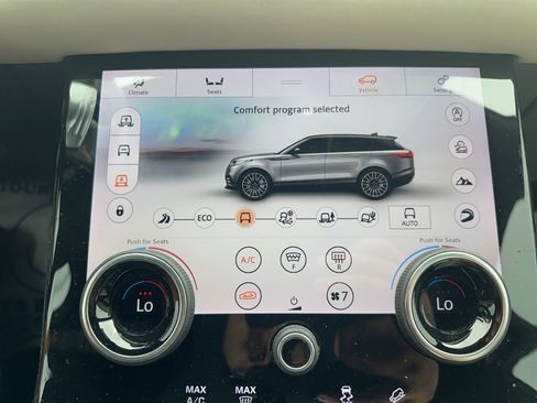 Used 2018 Land Rover Range Rover Velar R-Dynamic HSE image 27