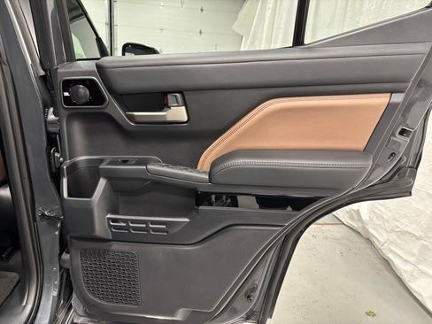 Used 2026 Toyota 4Runner Limited AWD/4WD image 49