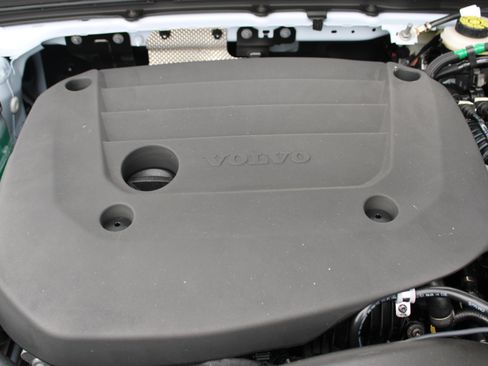 New 2026 Volvo XC40 B5 Plus w/ Protection Package Premier image 65