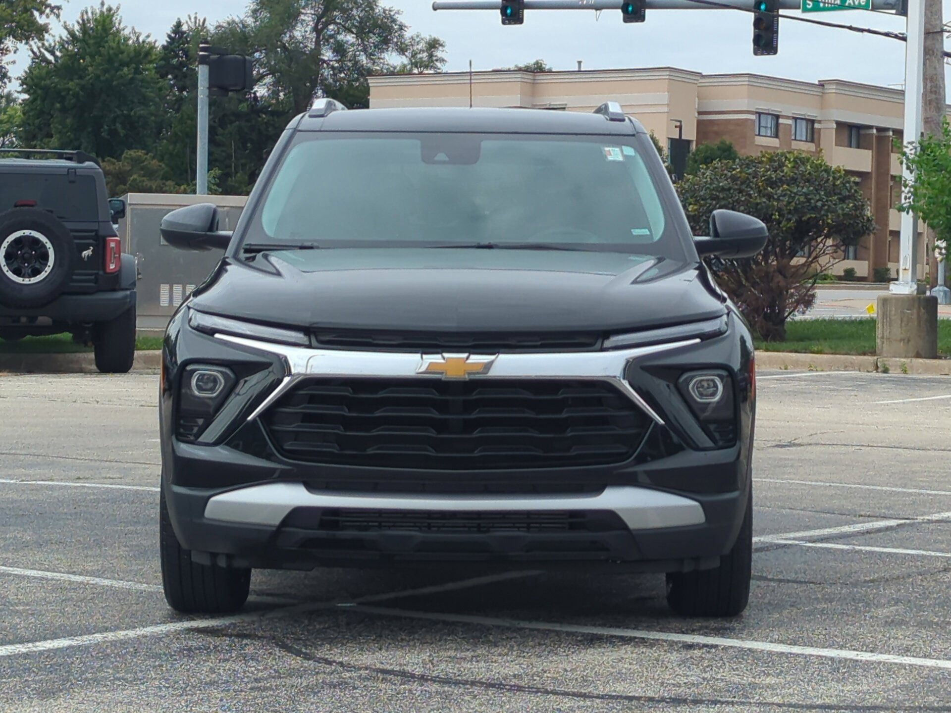 Used 2025 Chevrolet TrailBlazer LT AWD/4WD image 25