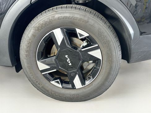 Used 2026 Kia Sportage LX FWD image 11