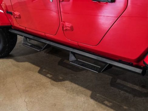 Used 2021 Jeep Gladiator Sport AWD/4WD image 7