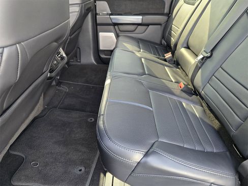 Used 2025 Ford F250 Platinum image 28