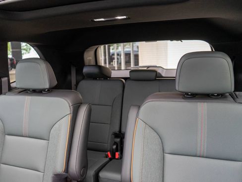 New 2026 GMC Acadia AT4 AWD/4WD image 13