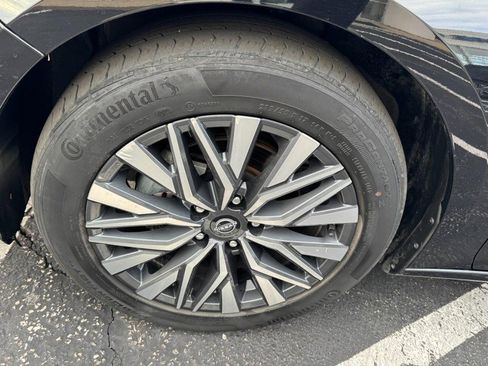 Used 2024 Nissan Altima 2.5 SV image 7