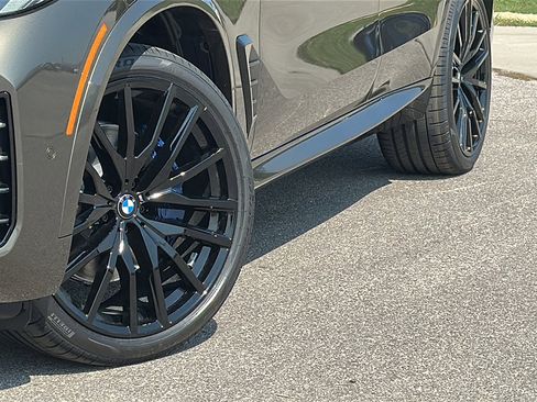 New 2026 BMW X5 sDrive40i w/ M Sport Package image 3