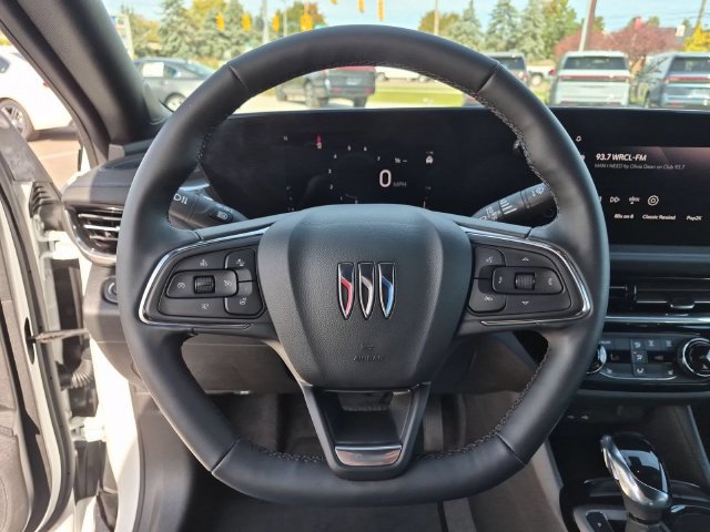 Used 2025 Buick Envista Sport Touring w/ Convenience I Package FWD image 18