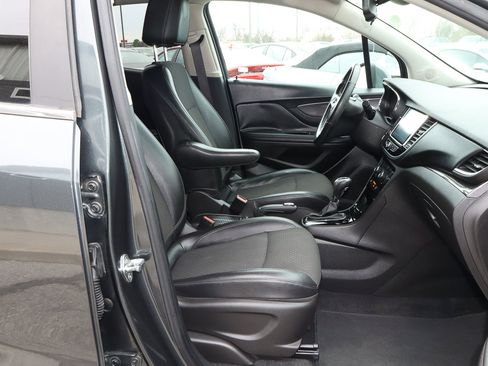 Used 2018 Buick Encore Sport Touring image 22