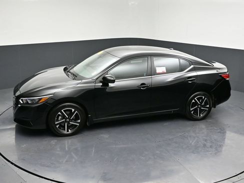 Certified 2025 Nissan Sentra SV image 25