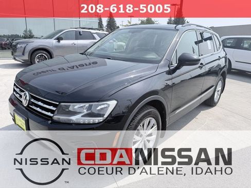 Used 2018 Volkswagen Tiguan SE w/ Panoramic Sunroof Package AWD/4WD image 1