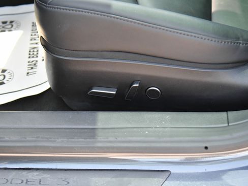 Used 2023 Tesla Model 3 Standard Range RWD image 16