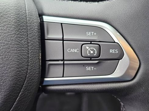 New 2026 Jeep Compass Latitude image 17