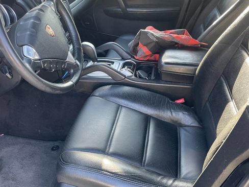 Used 2005 Porsche Cayenne S image 6