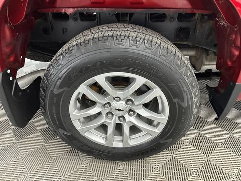 Used 2021 Chevrolet Silverado 1500 RST w/ Convenience Package II AWD/4WD image 18