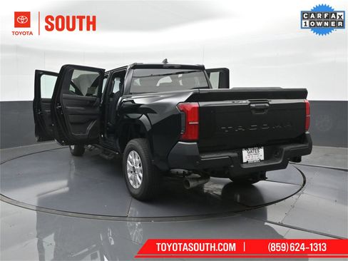 Used 2025 Toyota Tacoma SR w/ SR Upgrade Package image 57