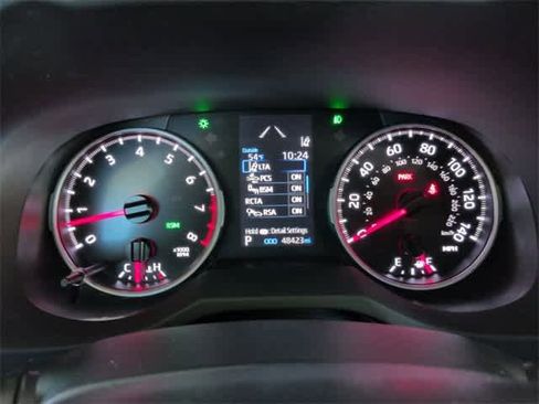 Used 2021 Toyota RAV4 XLE Premium image 34