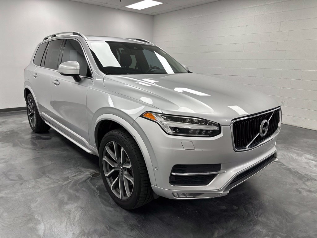 Used 2017 Volvo XC90 T6 Momentum w/ Vision Package AWD/4WD image 4