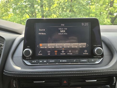 Used 2021 Nissan Rogue SL FWD image 19