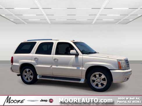Used 2005 Cadillac Escalade AWD image 1